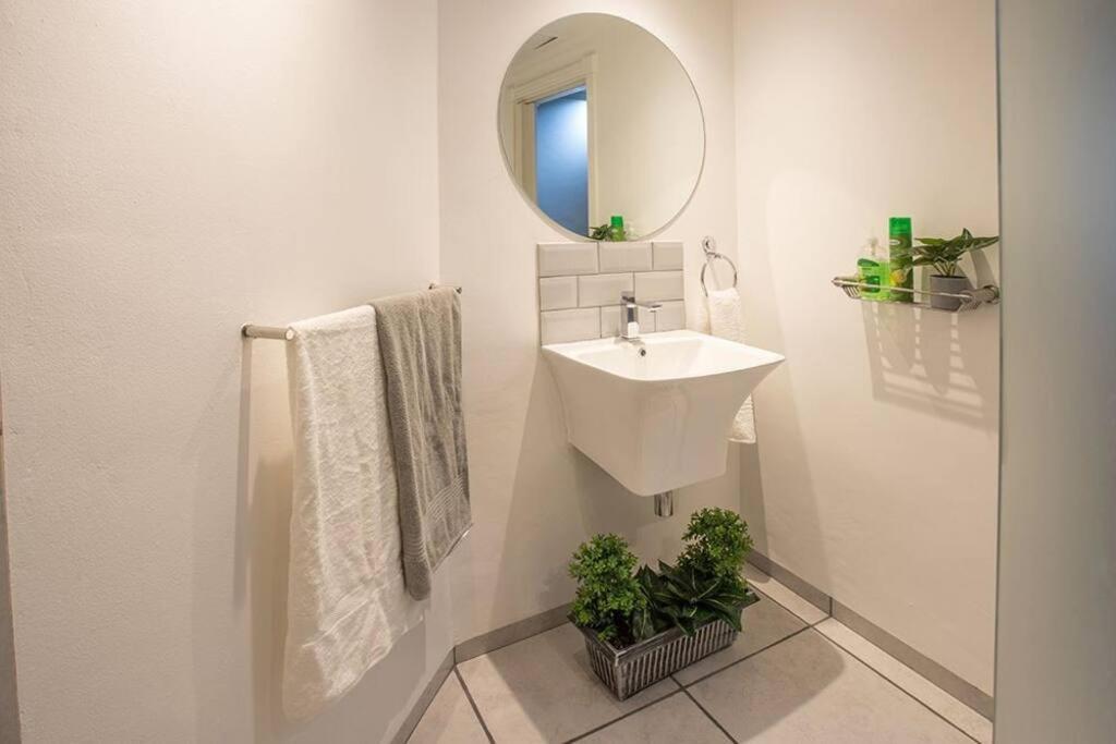 2 Sleeper Stylish Sanctuary Apartment Дърбан Екстериор снимка