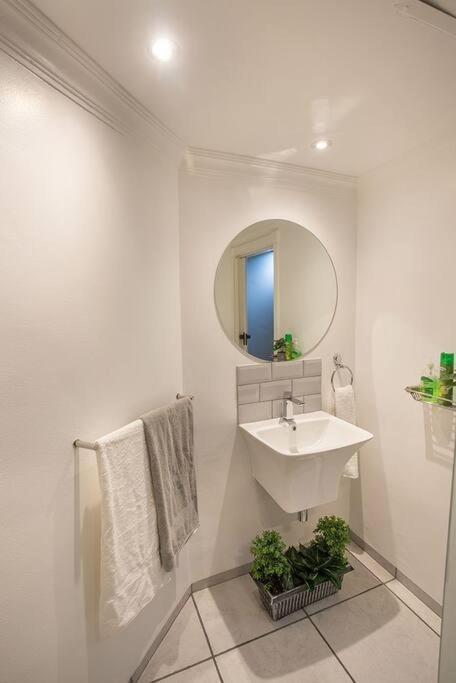 2 Sleeper Stylish Sanctuary Apartment Дърбан Екстериор снимка